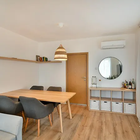 Апартаменты Urban Flat 4 Guests With Ac *